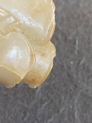 Een Chinese jade sculptuur van een jongen, 18/19e eeuw — foto 10