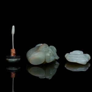 Een Chinese jade snuiffles en een figuur van een jongen, Qing — foto 6