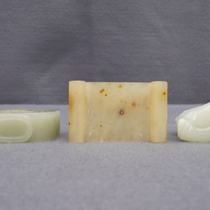 Een Chinese jade snuiffles en twee figuren van jongens, 19/20e eeuw — foto 13