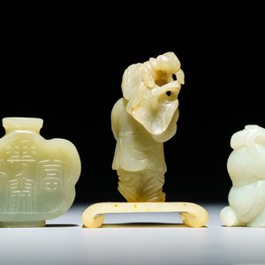 Een Chinese jade snuiffles en twee figuren van jongens, 19/20e eeuw — foto 3