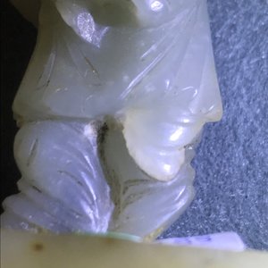 Een Chinese jade snuiffles en twee figuren van jongens, 19/20e eeuw — foto 8