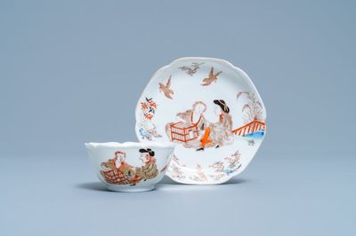Een Chinese kop en schotel met decor naar Cornelis Pronk, Yongzheng/Qianlong