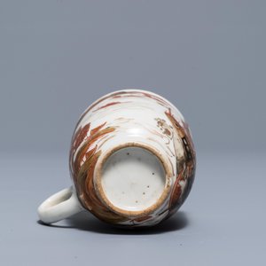 Een Chinese kop en schotel met grisaille en verguld decor van een schip, Yongzheng/Qianlong — foto 9