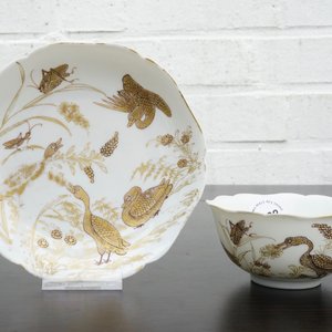 Een Chinese kop en schotel met verguld decor van eenden en insecten, Yongzheng, 1723-1735 — foto 10