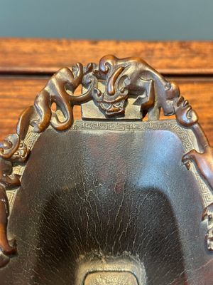 Een Chinese 'libation cup' in neushoornhoorn met chilongs, 17/18e eeuw — foto 6