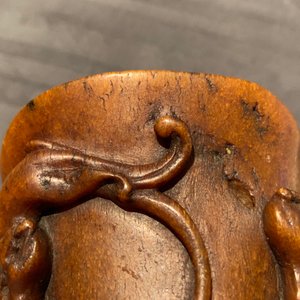 Een Chinese 'libation cup' in neushoornhoorn, Ming/Qing — foto 16