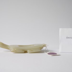 Een Chinese licht celadon jade penselenwasser in de vorm van een schildpad, 18/19e eeuw — foto 25