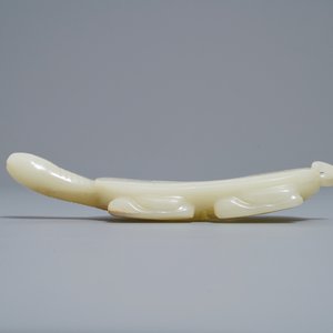 Een Chinese lichte celadon jade penselenwasser in de vorm van een schildpad, 18/19e eeuw — foto 2
