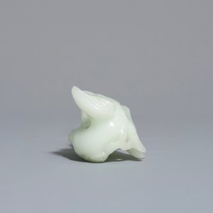 Een Chinese lichte celadon jade ruyi scepter, 19/20e eeuw — foto 3