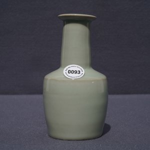 Een Chinese Longquan celadon vaas, 19/20e eeuw — foto 7