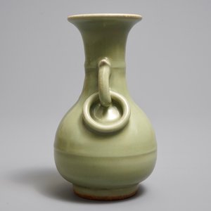 Een Chinese Longquan celadon vaas, Ming — foto 4