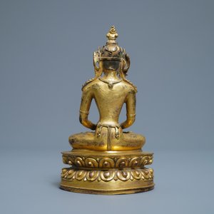 Een Chinese met koraal en turkoois ingelegde verguld bronzen figuur van Boeddha Amitayus, 18/19e eeuw — foto 4