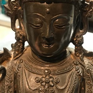 Een Chinese Ming-stijl bronzen figuur van Boeddha, Qianlong — foto 22