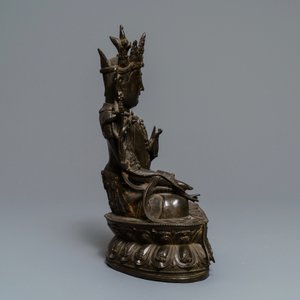 Een Chinese Ming-stijl bronzen figuur van Boeddha, Qianlong — foto 4