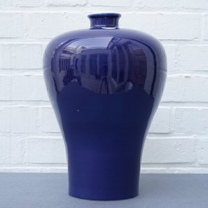 Een Chinese monochrome blauwe meiping vaas, Yongzheng merk, 19/20e eeuw — foto 7