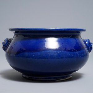 Een Chinese monochrome blauwe wierookbrander, Kangxi/Qianlong — foto 1