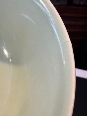 Een Chinese monochrome celadon-geglazuurde kom, Daoguang merk en mogelijk uit die periode — foto 12
