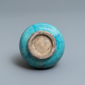 Een Chinese monochrome kalebasvaas met turquoise junyao-stijl glazuur, 19/20e eeuw — foto 6
