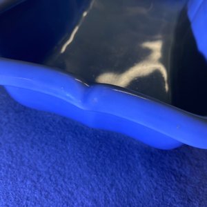 Een Chinese monochrome lavendelblauwe jardinière op houten voet, Yongzheng merk, Republiek — foto 16