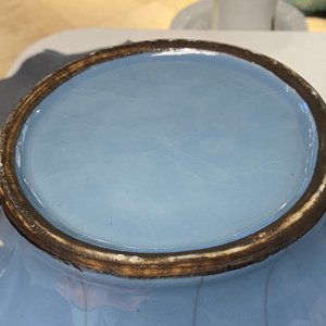Een Chinese monochrome lavendelblauwe vaas, Qianlong — foto 17