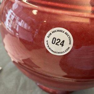 Een Chinese monochrome sang de boeuf 'hu' vaas, Qianlong merk, 19/20e eeuw — foto 8