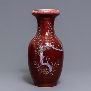 Een Chinese monochrome sang de boeuf vaas met overglazuur decor, 19e eeuw — foto 1