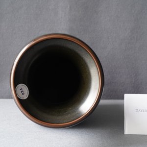Een Chinese monochrome teadust vaas, Yongzheng merk, 19e eeuw — foto 14