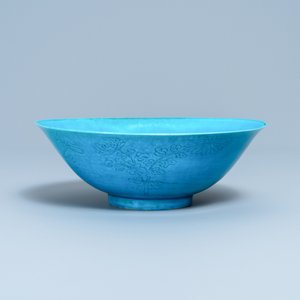 Een Chinese monochrome turquoise kom met onderglazuur decor, Kangxi — foto 2