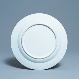 Een Chinese octagonale famille rose schotel en een blauw-witte, Qianlong — foto 5