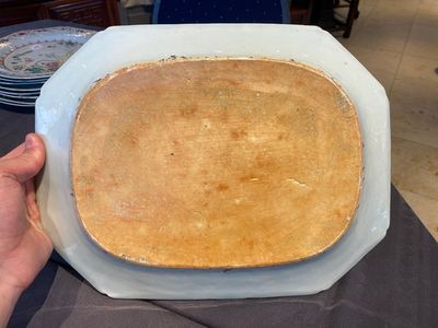 Een Chinese octagonale famille rose schotel met decor van tabaksbladeren, Qianlong — foto 5