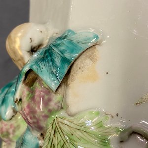 Een Chinese octagonale qianjiang cai vaas, 19/20e eeuw — foto 11