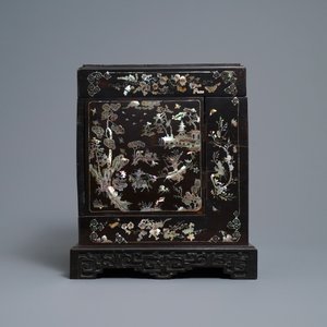 Een Chinese of Vietnamese met parelmoer ingelegde houten likeurkist, 19/20e eeuw — foto 5