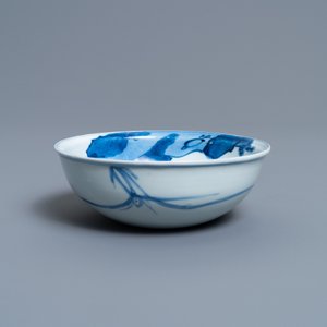 Een Chinese ondiepe blauw-witte 'Xi Xiang Ji' kom met Cui Yingying en haar moeder, Kangxi — foto 2