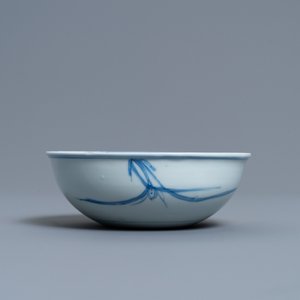 Een Chinese ondiepe blauw-witte 'Xi Xiang Ji' kom met Cui Yingying en haar moeder, Kangxi — foto 3
