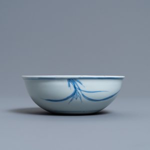 Een Chinese ondiepe blauw-witte 'Xi Xiang Ji' kom met Cui Yingying en haar moeder, Kangxi — foto 5