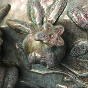 Een Chinese opengewerkte qianjiang cai vaas met 'robin's egg' fondkleur, 19e eeuw — foto 13