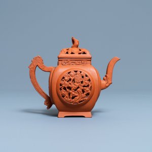Een Chinese opengewerkte Yixing steengoed theepot met deksel, Kangxi — foto 4