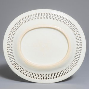 Een Chinese ovale ajour bewerkte schotel met fijn bijbels decor, Qianlong — foto 2