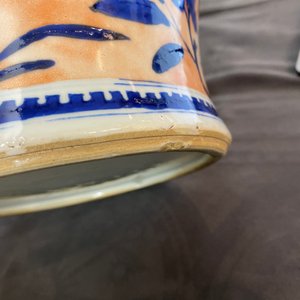 Een Chinese overgedecoreerde blauw-witte dekselvaas met een kylin en een feniks, 19e eeuw — foto 13