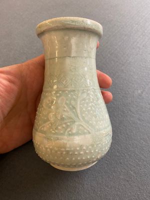 Een Chinese peervormige qingbai vaas, Song/Jin — foto 1