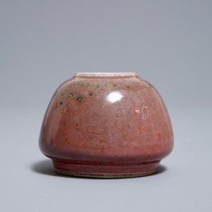 Een Chinese penselenwasser met 'peachbloom' glazuur, Kangxi merk, 19e eeuw — foto 4