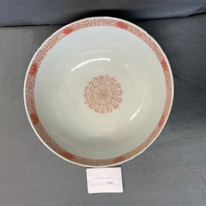 Een Chinese poederblauwe en vergulde kom, Kangxi — foto 10
