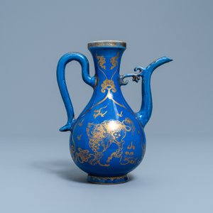 Een Chinese poederblauwe kan met verguld decor van mythische dieren, Kangxi — foto 4