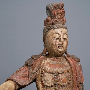Een Chinese polychrome houten groep van Guanyin op draak, 18e eeuw — foto 6