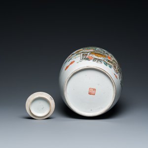 Een Chinese qianjiang cai dekselpot met decor van antiquiteiten, gesigneerd Xu Pinheng 許品衡, gedateerd 1903 — foto 6