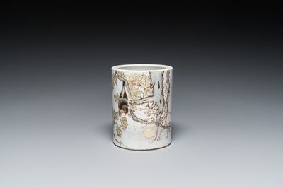 Een Chinese qianjiang cai penselenbeker, gesigneerd Yu Han 余翰, gedateerd 1928