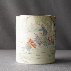 Een Chinese qianjiang cai penselenbeker met vissers, gesign. Tan Yin Jie, gedat. 1875-1884 — foto 8