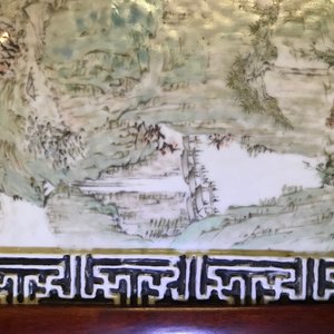 Een Chinese qianjiang cai plaquette met berglandschap, gesign. Cheng Men, 19e eeuw — foto 14