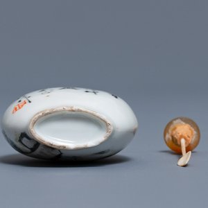 Een Chinese qianjiang cai snuiffles, gesign. Fang Jiazhen, gedat. 1898 — foto 6