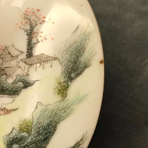 Een Chinese qianjiang cai specerijendoos en een warmhoudkom op voet, 19/20e eeuw — foto 27